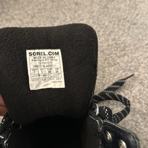 Sorrel winter boots - Picture 4 of 4